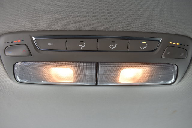 Used 2020 Kia Telluride LX FWD image 33