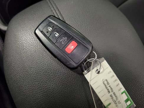 Used 2023 Toyota RAV4 XLE Premium AWD/4WD image 15