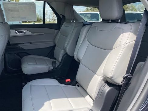 New 2026 Ford Explorer Active w/ Active Comfort Package AWD/4WD image 19