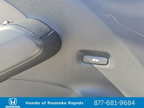 Used 2022 Honda Civic EX image 30
