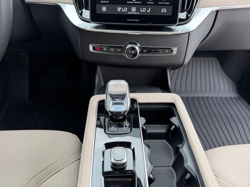 New 2026 Volvo XC90 B6 Plus w/ Protection Package Premier image 11