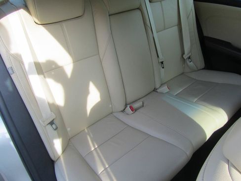 Used 2015 Toyota Avalon XLE Touring FWD image 24