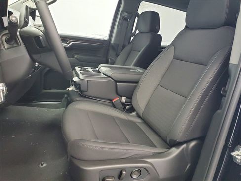 New 2026 GMC Sierra 1500 Elevation image 6