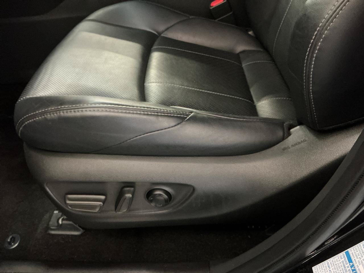 Used 2021 Toyota Venza XLE w/ Softex Package AWD/4WD image 17