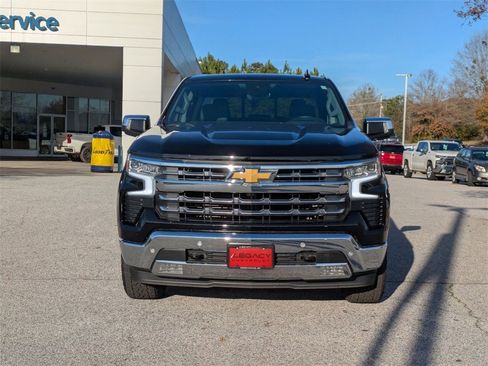 Used 2025 Chevrolet Silverado 1500 LTZ image 3