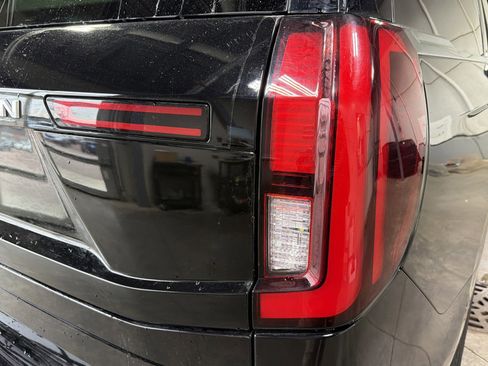 Used 2025 Ford Expedition Platinum AWD/4WD image 17