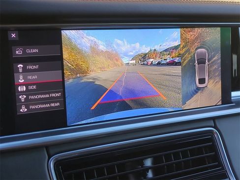 Used 2019 Porsche Panamera GTS image 21