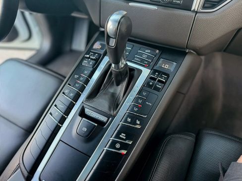 Used 2016 Porsche Macan S AWD/4WD image 31