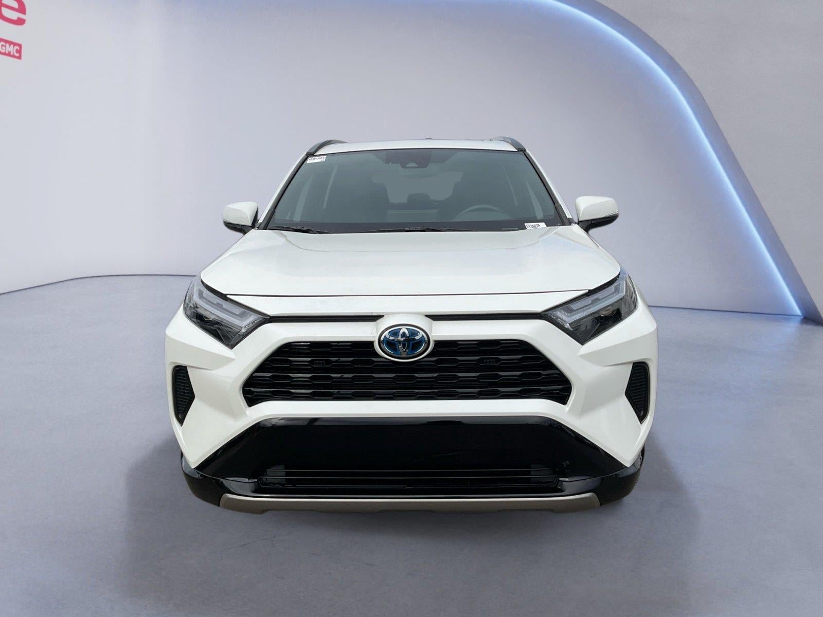 Used 2022 Toyota RAV4 SE w/ Convenience Package AWD/4WD image 8
