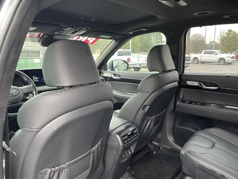 Used 2023 Hyundai Palisade Calligraphy image 29