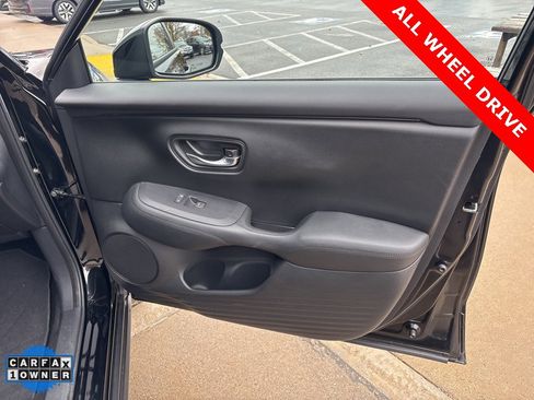 Used 2023 Honda HR-V LX image 8