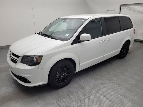 Used 2020 Dodge Grand Caravan GT FWD image 2
