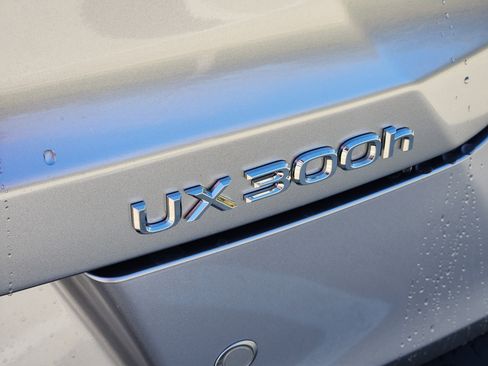 New 2026 Lexus UX 300h FWD image 8