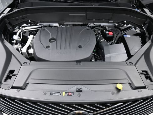 New 2026 Volvo XC90 B5 Plus AWD/4WD image 12
