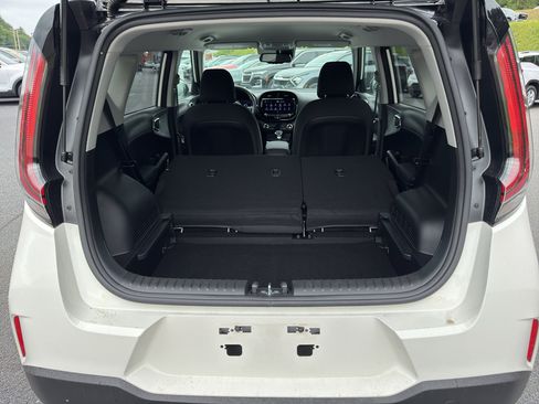 Certified 2025 Kia Soul S FWD image 15