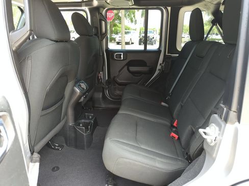 Used 2021 Jeep Wrangler Unlimited Sport AWD/4WD image 21
