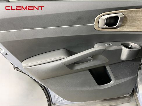 Used 2021 Kia Sorento EX FWD image 29