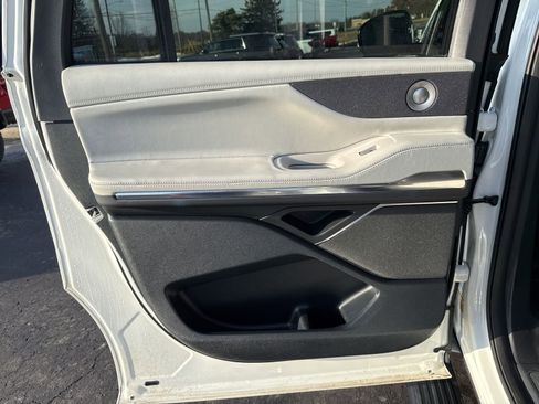 Used 2025 Lincoln Navigator L Reserve image 55