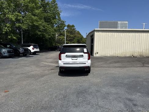 Used 2021 GMC Yukon Denali image 6