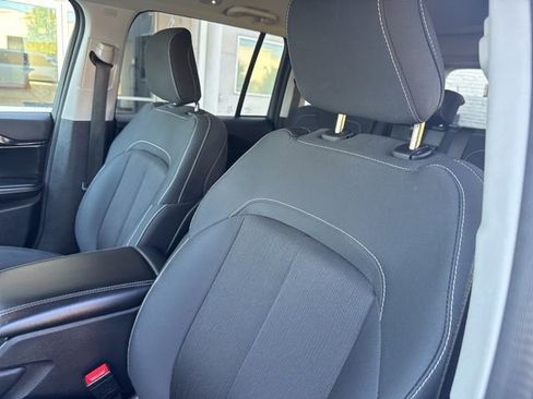 Used 2023 Jeep Grand Cherokee Laredo image 21