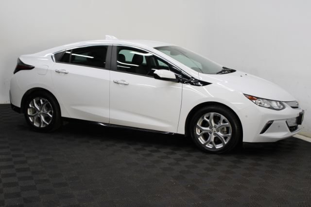 Used 2017 Chevrolet Volt Premier w/ Driver Confidence II Package FWD image 3