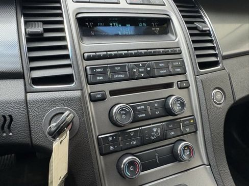 Used 2012 Ford Taurus SEL image 30