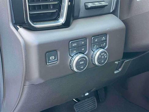 New 2026 GMC Sierra 2500 Denali w/ Denali Reserve Package image 24