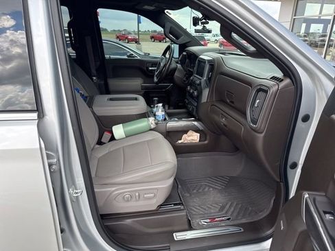 Used 2021 Chevrolet Silverado 1500 LTZ w/ LTZ Premium Package AWD/4WD image 11