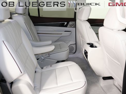 New 2026 Buick Enclave Avenir w/ Super Cruise Package AWD/4WD image 16