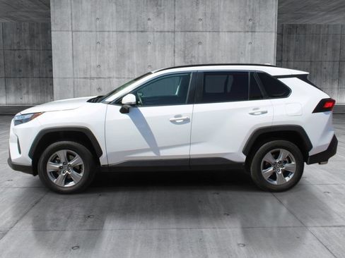 Used 2025 Toyota RAV4 XLE FWD image 2