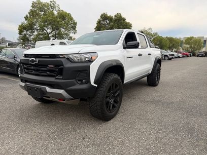 Used 2025 Chevrolet Colorado Trail Boss w/ Midnight Edition