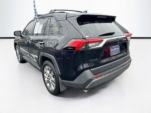 Used 2021 Toyota RAV4 Limited image 5