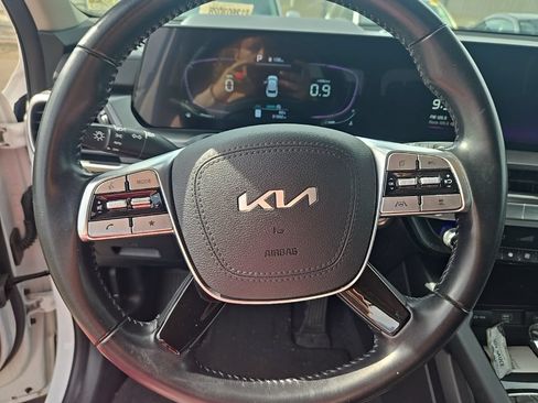 Certified 2024 Kia Telluride LX FWD image 17