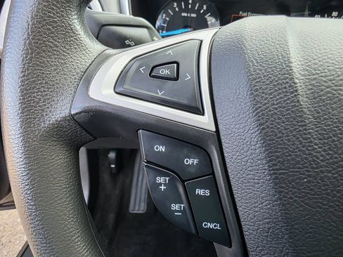 Used 2016 Ford Fusion SE FWD image 27
