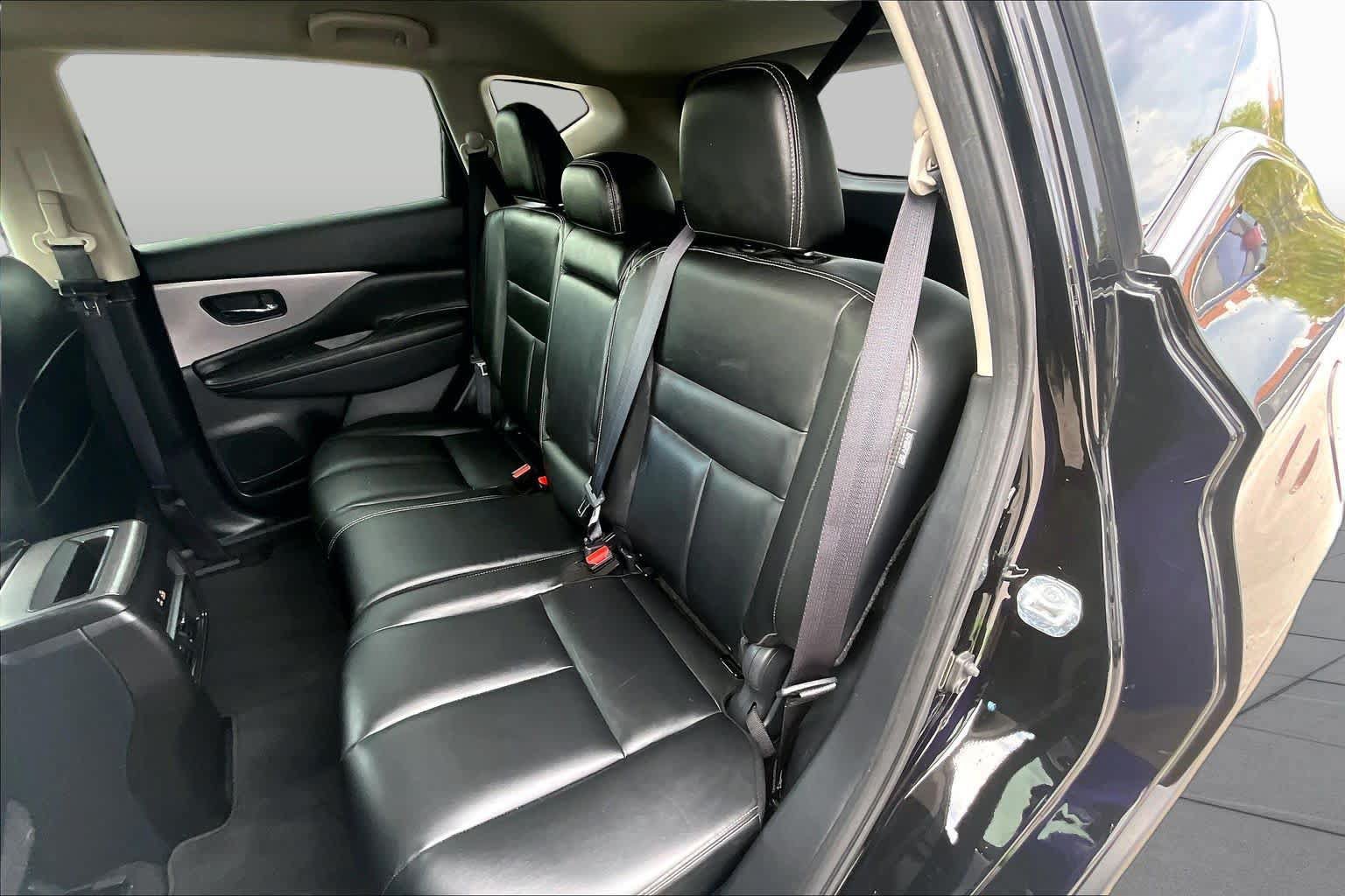 Used 2022 Nissan Murano SV w/ SV Midnight Edition Package FWD image 21