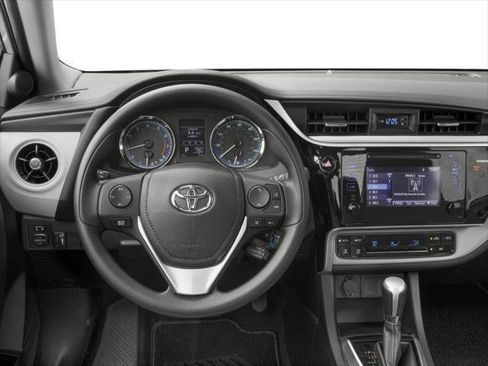 Used 2017 Toyota Corolla LE w/ Carpet Mat Package (TMS) FWD image 59