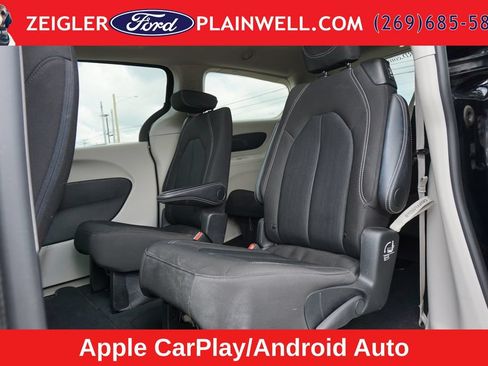 Used 2024 Chrysler Voyager LX FWD image 12