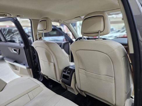 Used 2013 Mercedes-Benz GLK 350 2WD image 24