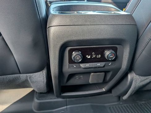 New 2026 Chevrolet Traverse RS w/ LPO, Floor Liner Package AWD/4WD image 6