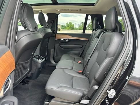 Certified 2024 Volvo XC90 B6 Plus AWD/4WD image 14