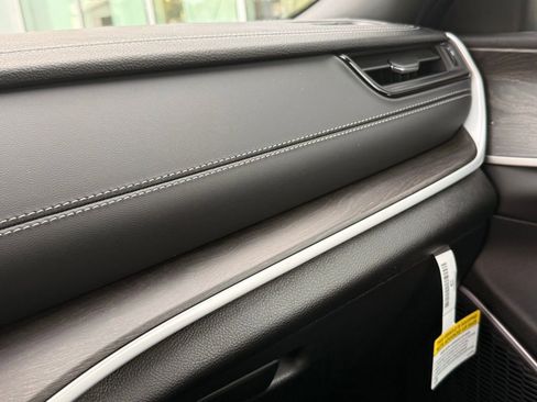 New 2026 Jeep Grand Cherokee L Limited AWD/4WD image 22