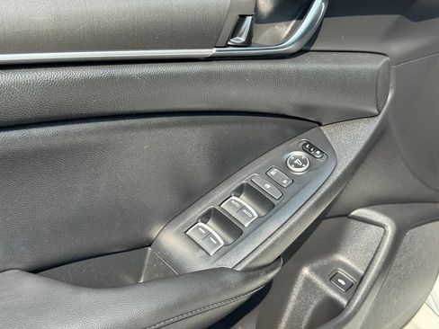 Used 2021 Honda Accord LX image 8