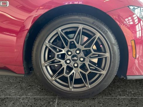 Used 2025 Ford Mustang GT Premium w/ GT Performance Package RWD image 10