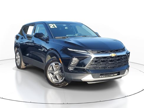Used 2023 Chevrolet Blazer LT image 1