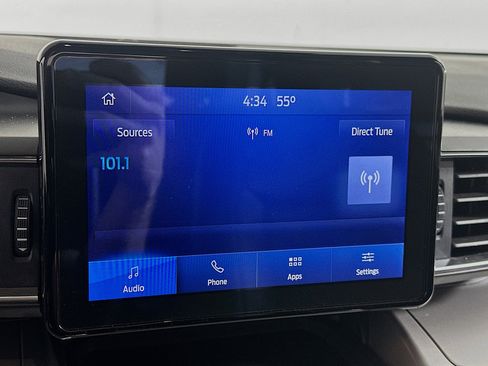 Used 2022 Ford Explorer XLT w/ Equipment Group 202A image 21