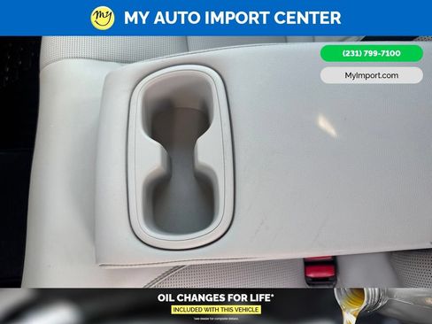 Used 2025 Toyota Camry XLE FWD image 22