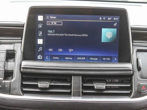 Used 2022 Chevrolet Tahoe Z71 image 18