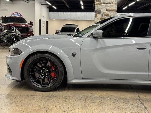 Used 2022 Dodge Charger SRT Hellcat RWD image 5