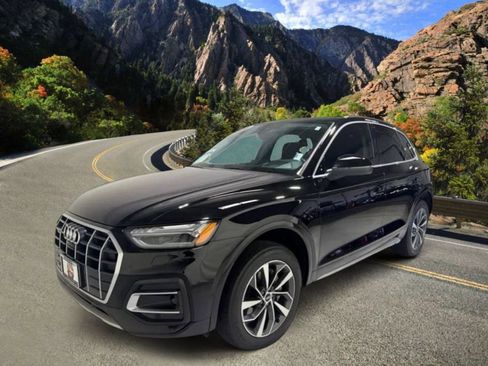 Used 2021 Audi Q5 Prestige w/ Prestige Package AWD/4WD image 2