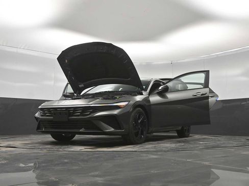 New 2026 Hyundai Elantra SEL Sport FWD image 44